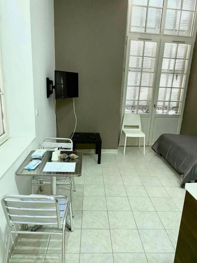 Aparthotel Five Stars S2 *
